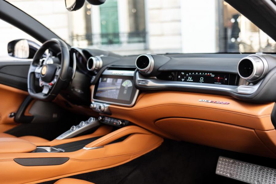 Торпедо Ferrari GTC4Lusso 2016 года  (WW) (фото 46 из 58)